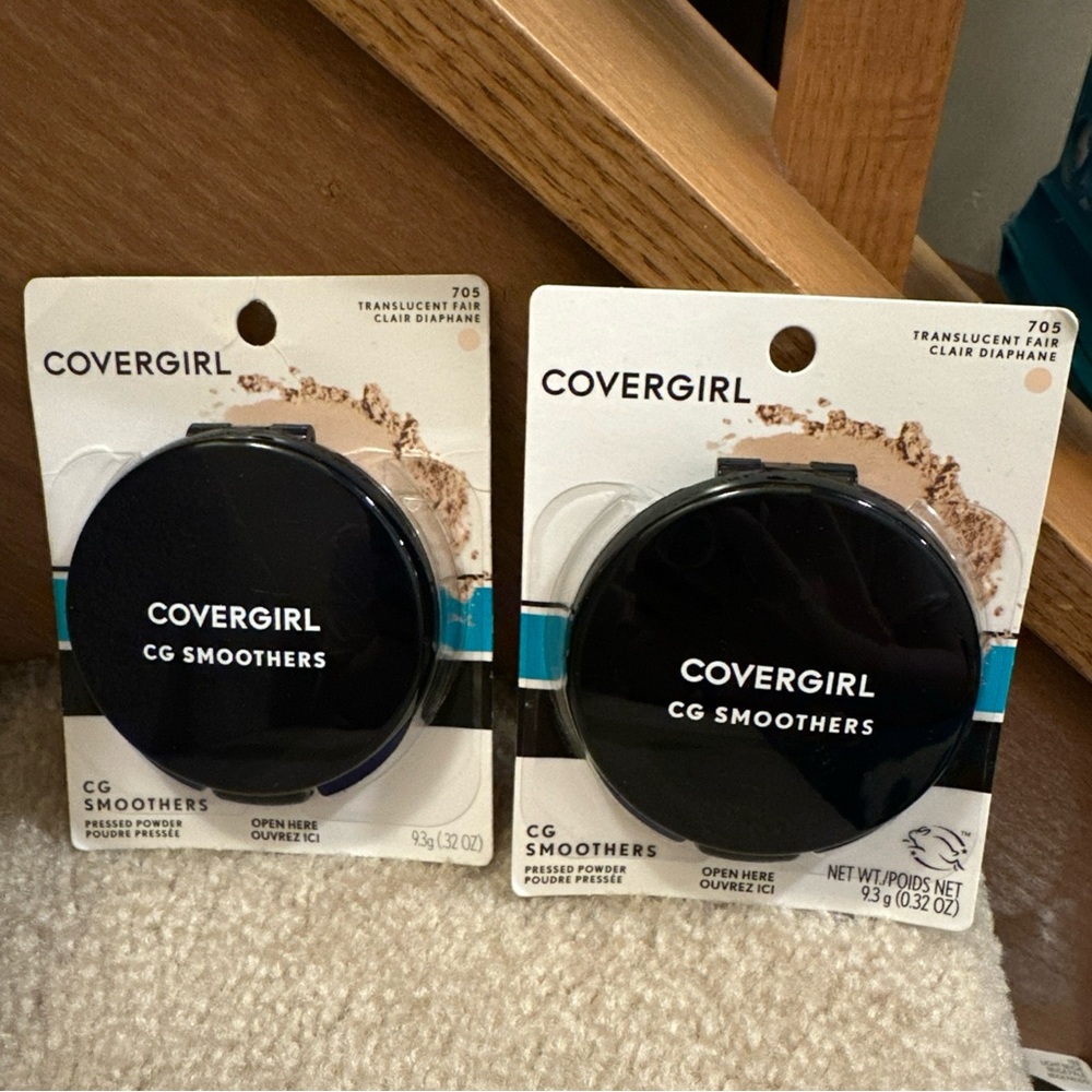 COVERGIRL CG Smoothers Compact in Translucent shade 705 translucent fair x 2